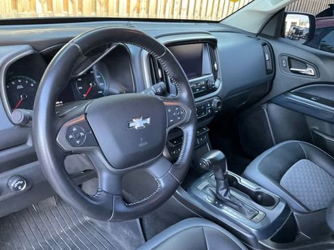 Used 2018 Chevrolet Colorado Z71 w/ Centennial Edition AWD/4WD image 12