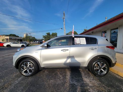 Used 2022 Kia Sportage LX AWD/4WD image 13
