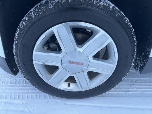 Used 2010 GMC Terrain SLT image 9