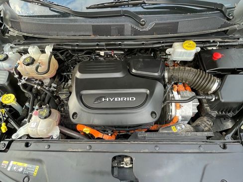 Used 2023 Chrysler Pacifica Limited FWD image 25