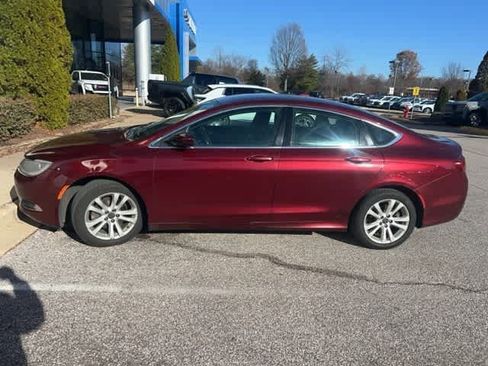 Used 2015 Chrysler 200 Limited image 27