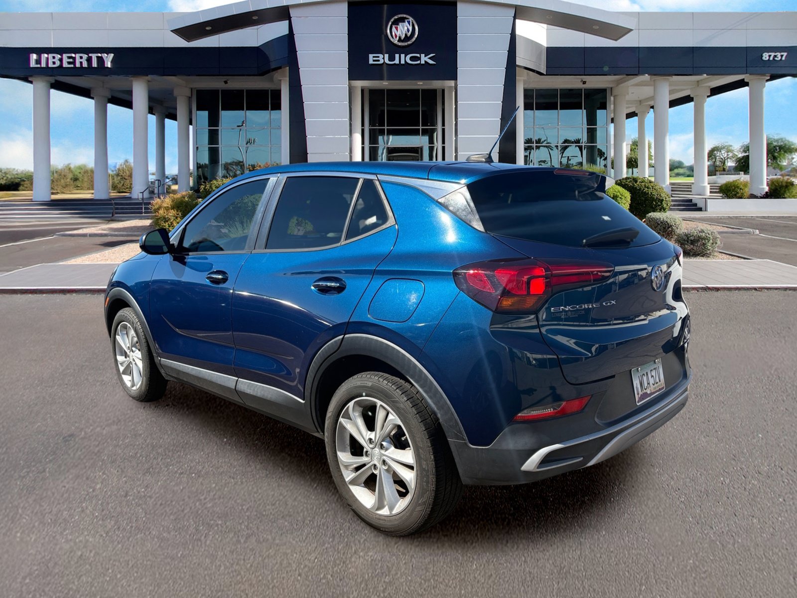 Certified 2021 Buick Encore GX Preferred FWD image 2