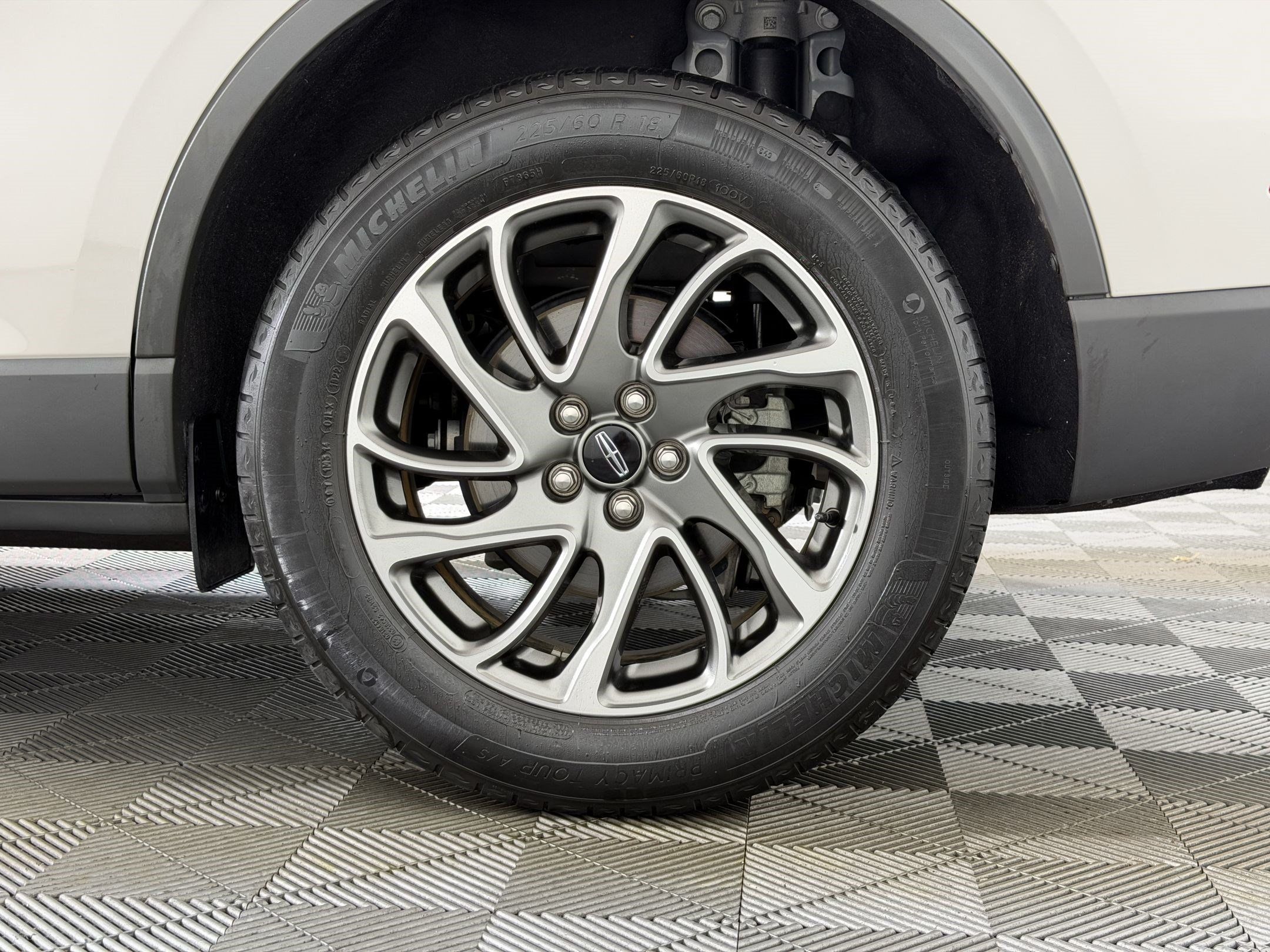 Used 2022 Lincoln Corsair FWD w/ Equipment Group 101A image 10