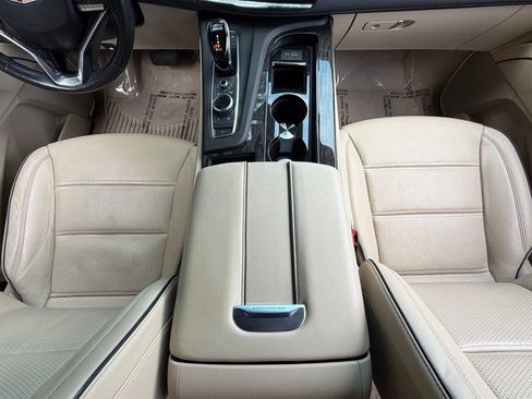 Used 2022 Cadillac Escalade Premium Luxury w/ Performance Package AWD/4WD image 51