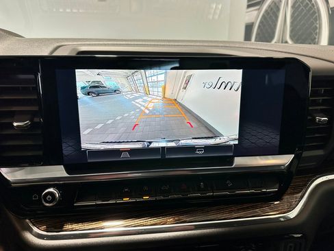 Used 2024 GMC Sierra 1500 Elevation image 23