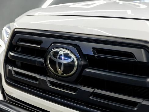 Used 2019 Toyota Tacoma SR w/ SR Convenience Package RWD image 4