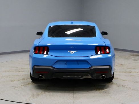 Used 2025 Ford Mustang EcoBoost image 11
