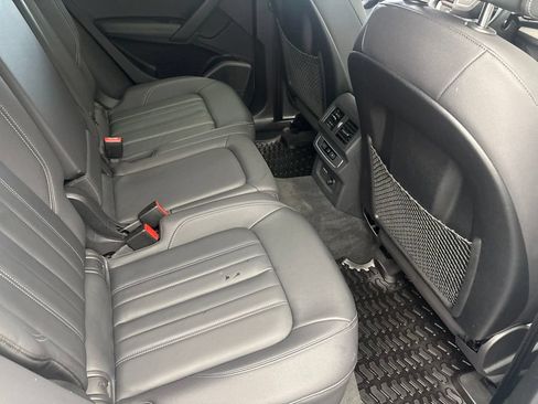 Used 2023 Audi Q5 2.0T Premium Plus w/ Premium Plus Package AWD/4WD image 32