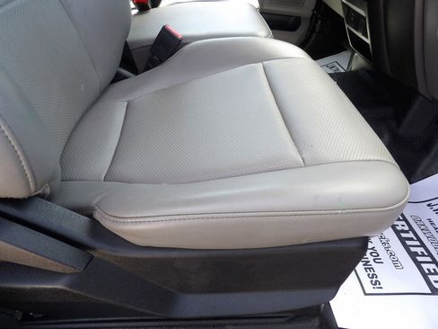 Used 2021 Ford F550 image 42