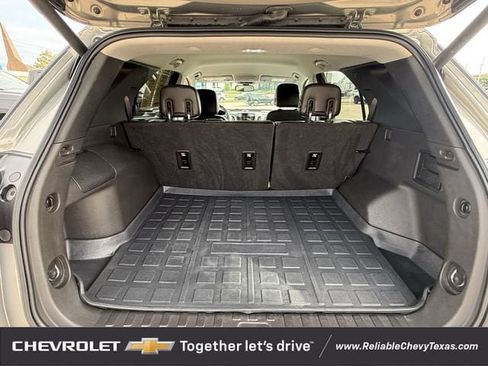 Used 2018 Chevrolet Equinox Premier FWD image 32