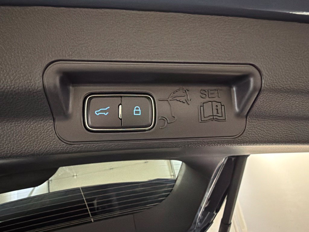 New 2027 Ford Explorer Active AWD/4WD image 35