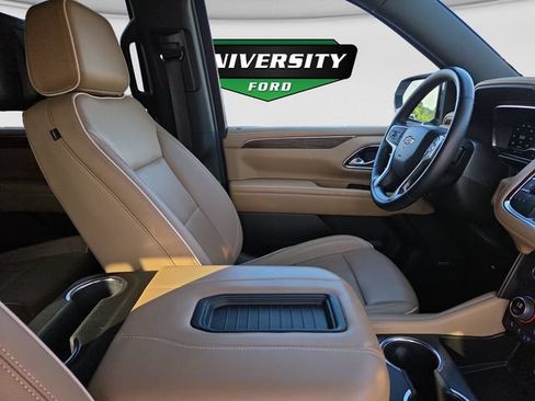 Used 2024 Chevrolet Suburban Premier w/ Max Trailering Package AWD/4WD image 25