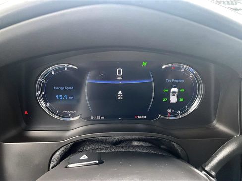Used 2019 Cadillac Escalade Platinum AWD/4WD image 16