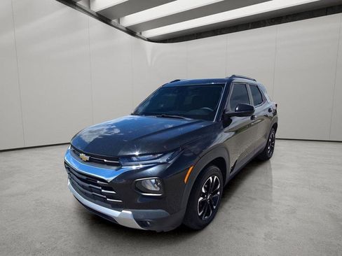 Used 2021 Chevrolet TrailBlazer LT FWD image 1