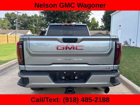 Used 2025 GMC Sierra 2500 AT4 w/ AT4 Premium Plus Package AWD/4WD image 6