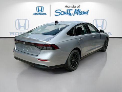 New 2025 Honda Accord SE image 6