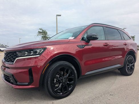 Certified 2023 Kia Sorento SX AWD/4WD image 9