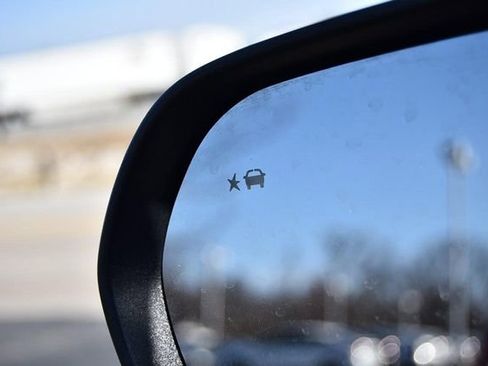 Used 2024 Chevrolet Traverse Z71 image 11