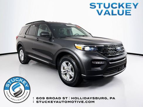 Used 2020 Ford Explorer XLT w/ Equipment Group 202A AWD/4WD image 1