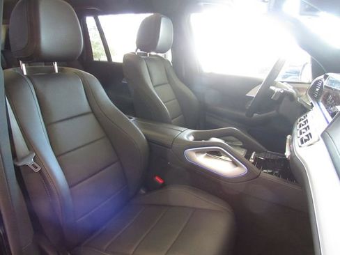 Used 2025 Mercedes-Benz GLS 450 4MATIC image 22