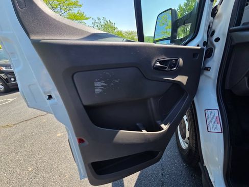 Used 2021 Ford Transit 250 Low Roof RWD image 14