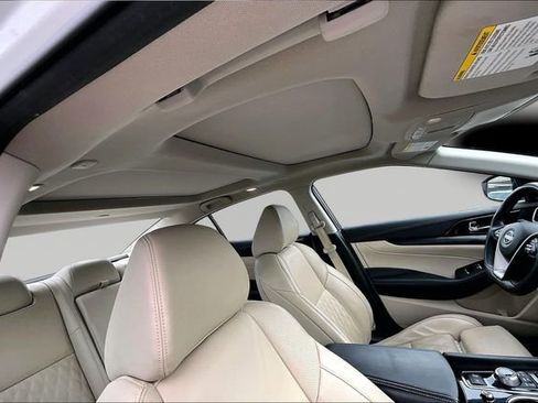 Used 2023 Nissan Maxima Platinum w/ Sport Mat Group image 19