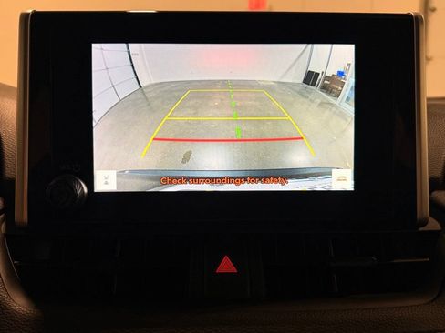 Used 2025 Toyota RAV4 XLE AWD/4WD image 24