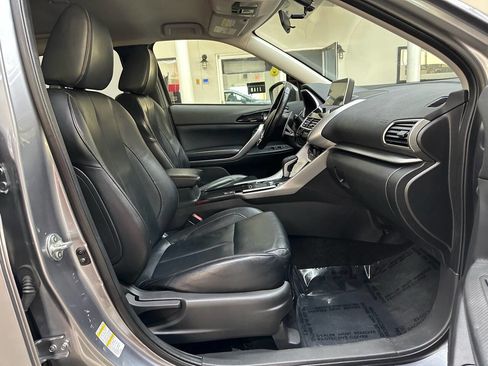 Used 2018 Mitsubishi Eclipse Cross SEL image 17