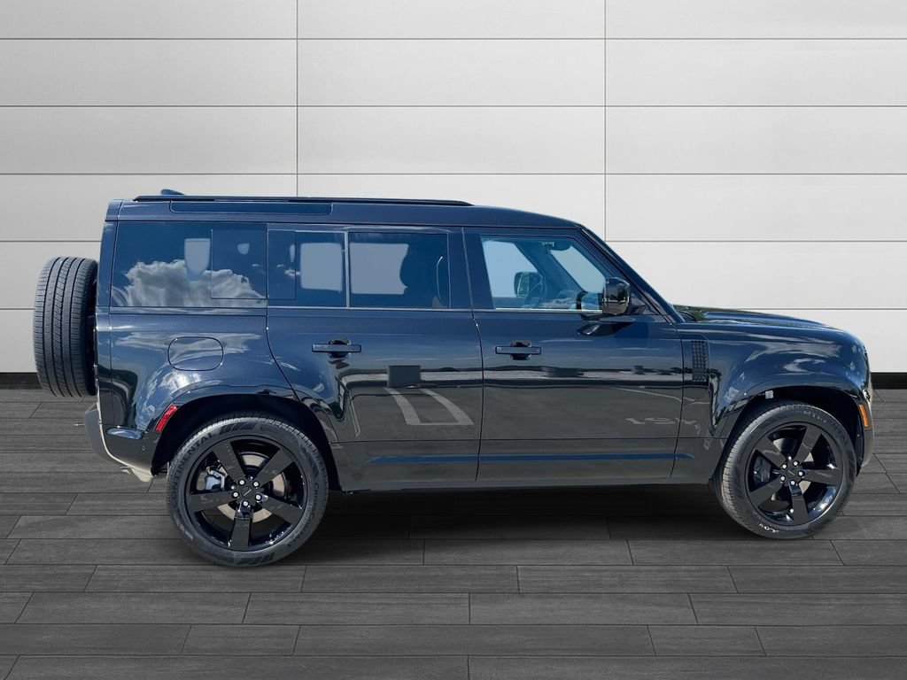 New 2026 Land Rover Defender 110 X-Dynamic SE AWD/4WD image 6