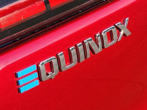 Certified 2024 Chevrolet Equinox EV LT FWD image 11