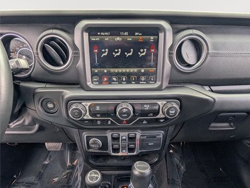 Used 2022 Jeep Gladiator Overland w/ Popular Equipment Package AWD/4WD image 18