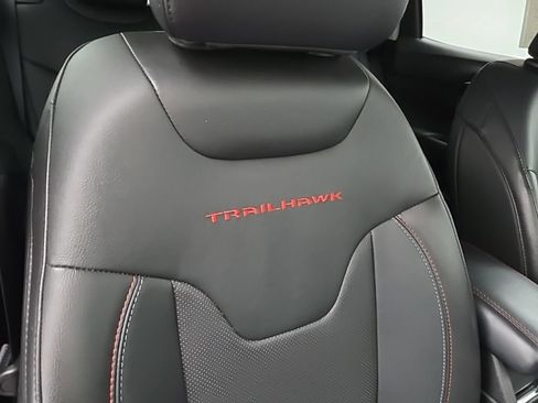 Used 2022 Jeep Compass Trailhawk w/ Trailhawk Elite Group AWD/4WD image 52