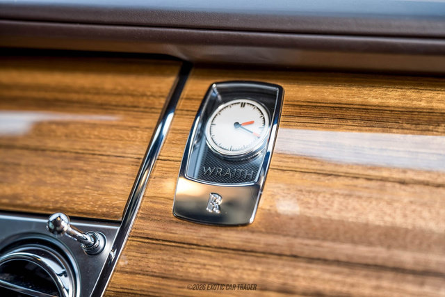 Used 2016 Rolls-Royce Wraith RWD image 48