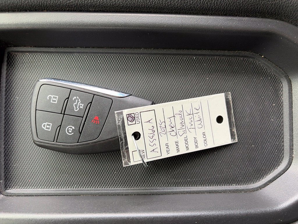 Used 2025 Chevrolet Silverado 1500 LT RWD image 21