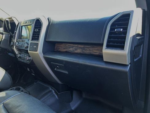 Used 2018 Ford F150 Lariat image 16