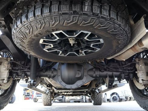 Used 2024 GMC Sierra 2500 AT4X AWD/4WD image 44