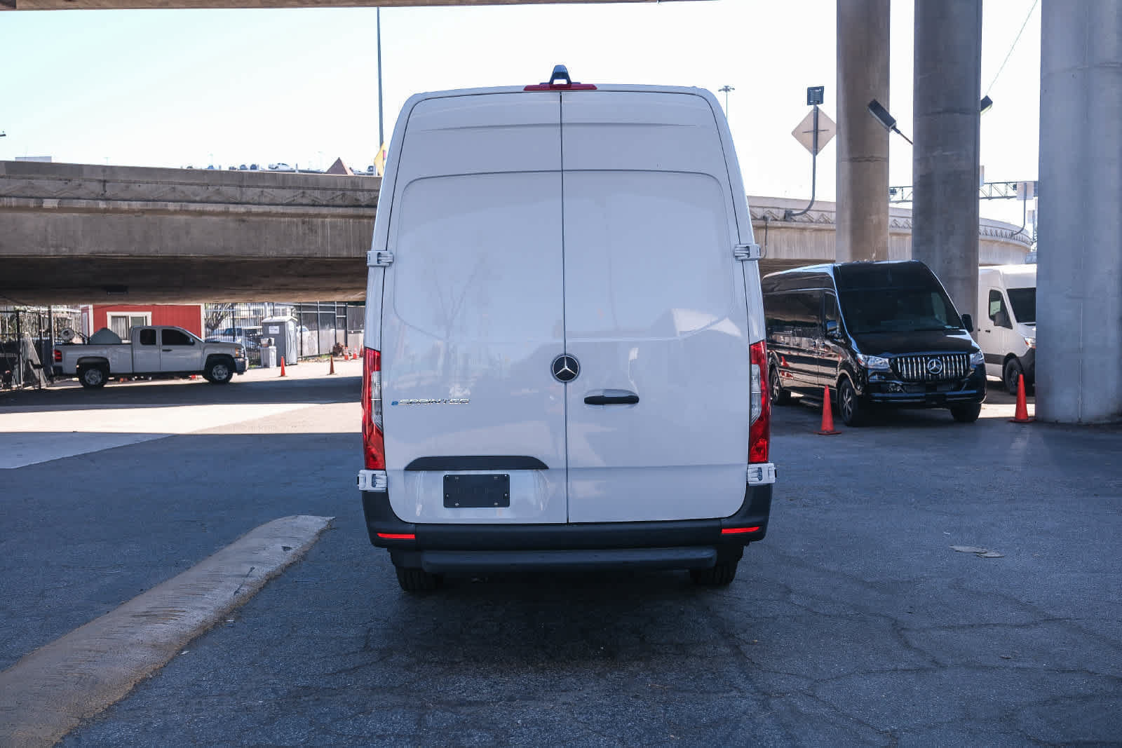 New 2025 Mercedes-Benz eSprinter 170 Cargo image 5