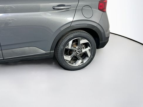 Used 2024 Hyundai Venue Limited FWD image 30