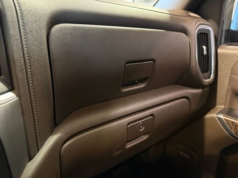 Used 2023 GMC Sierra 2500 Denali w/ Denali Ultimate Package image 20