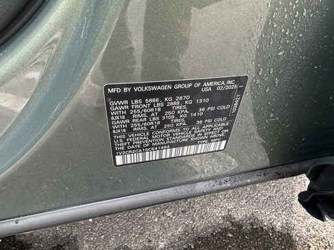 Used 2025 Volkswagen Atlas Peak Edition SE image 24