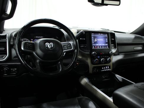 Used 2019 RAM 2500 Laramie AWD/4WD image 2