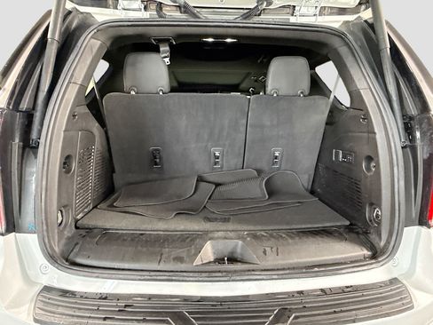 Used 2022 Chevrolet Tahoe LT w/ LT Signature Plus Package RWD image 35