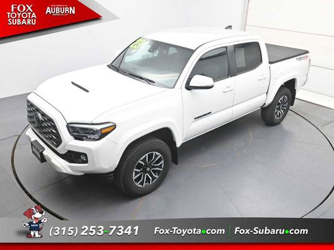 Used 2023 Toyota Tacoma TRD Sport AWD/4WD image 32
