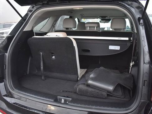 Used 2025 Kia Sorento S image 16