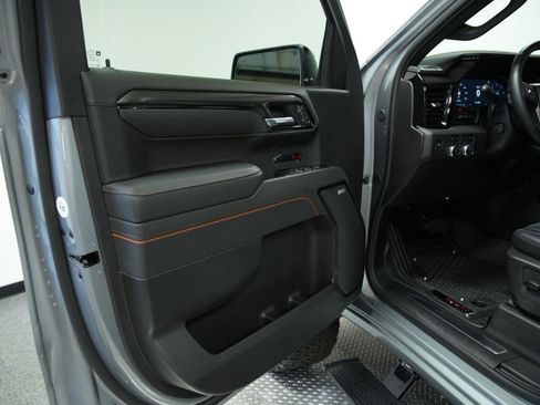 Used 2025 GMC Sierra 1500 AT4 w/ AT4 Premium Package AWD/4WD image 33