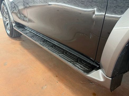 Used 2019 Nissan Armada SL w/ Premium Package image 9