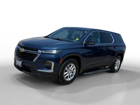 Used 2022 Chevrolet Traverse LS AWD/4WD image 1