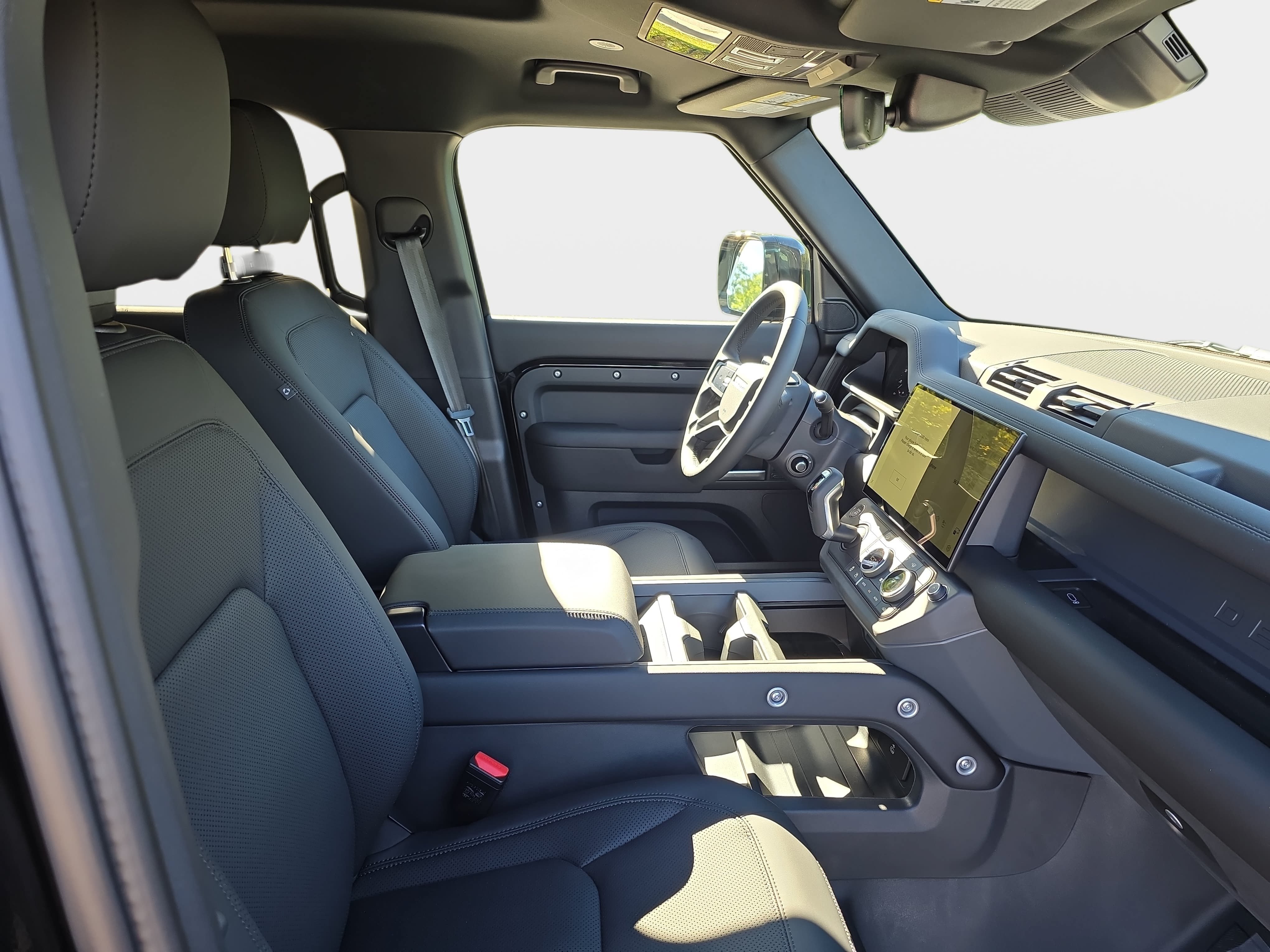 New 2026 Land Rover Defender 110 X-Dynamic SE AWD/4WD image 10