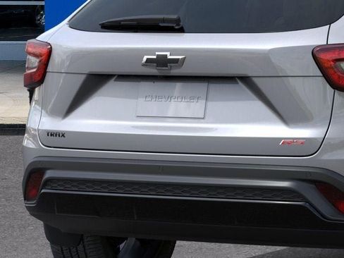 New 2025 Chevrolet Trax RS w/ Sunroof Package image 14