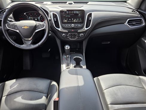 Used 2018 Chevrolet Equinox Premier FWD image 12